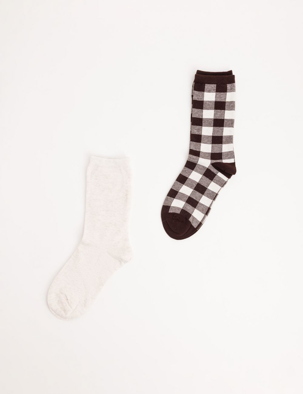 גרבי נשים משובצות