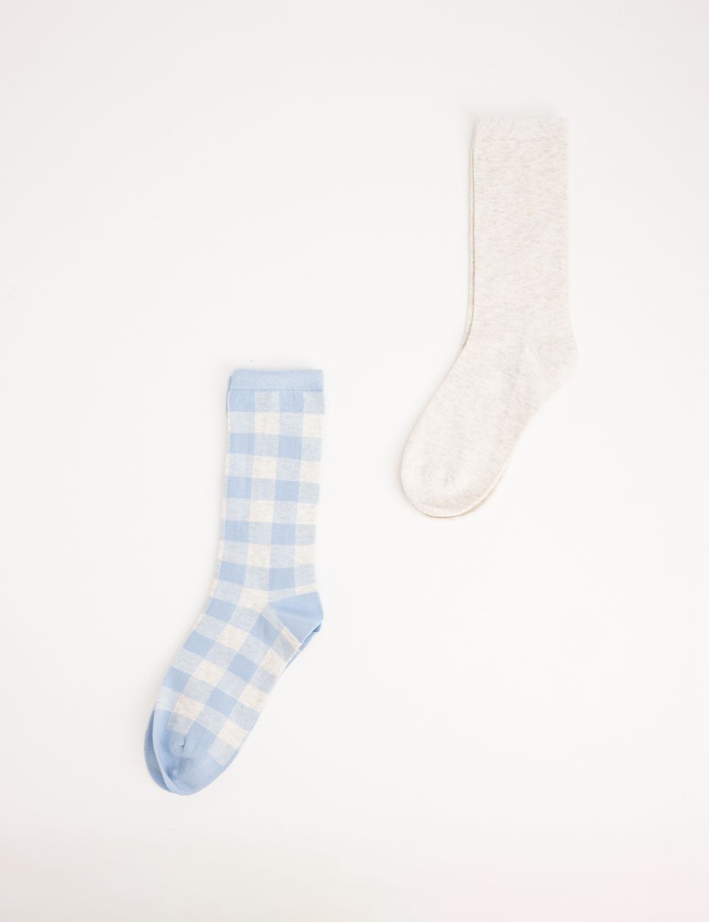 גרבי נשים משובצות