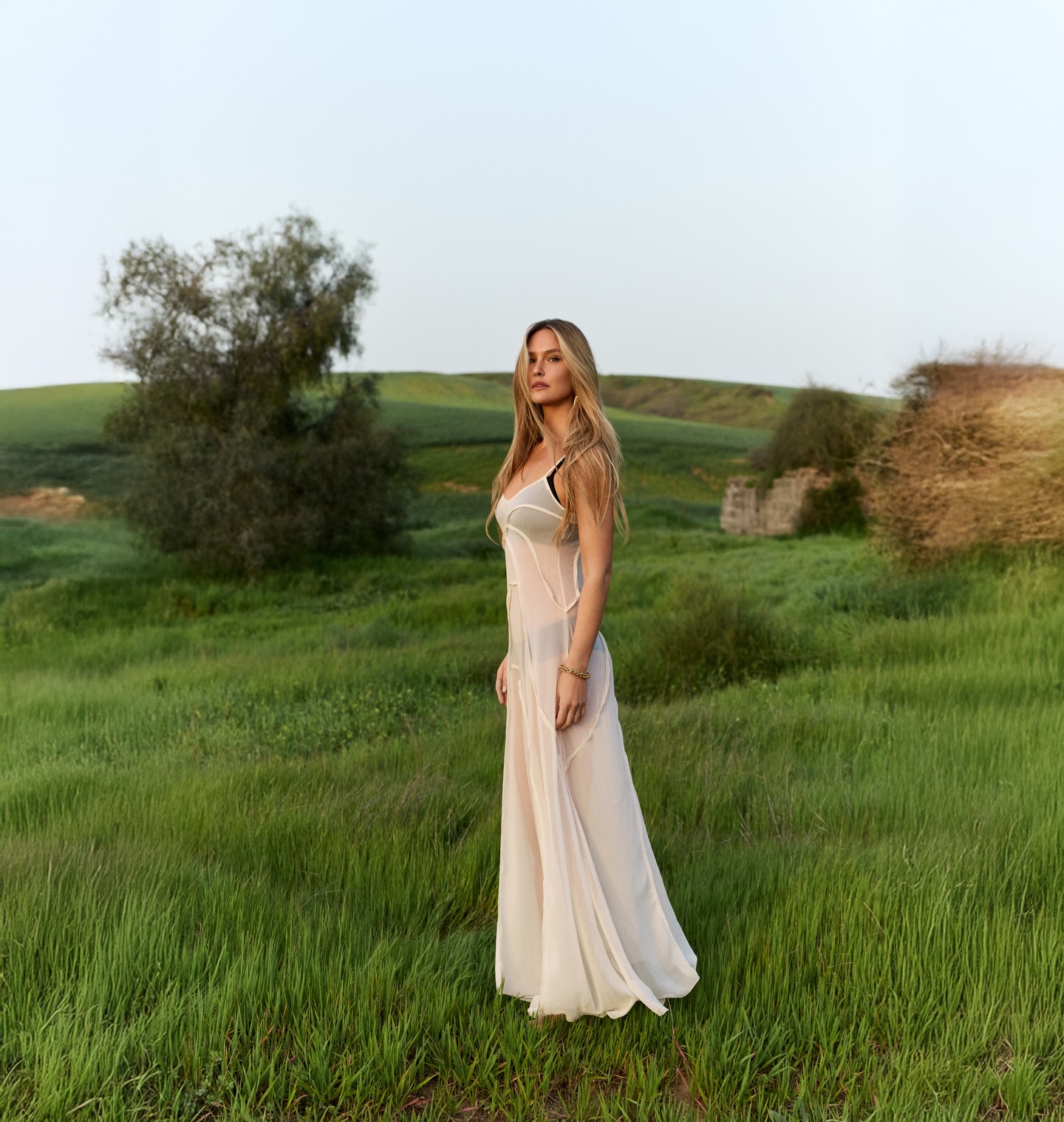 NEW HOLIDAY COLLECTION 
קולקציית חג חדשה, עכשיו באתר ובחנויות